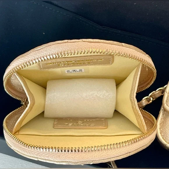 NEW CHANEL MATELASSE COCO MARK YEAR CHAMPAGNE GOLD LAMBSKIN COIN/AIRPODS CASE - Picture 7 of 16